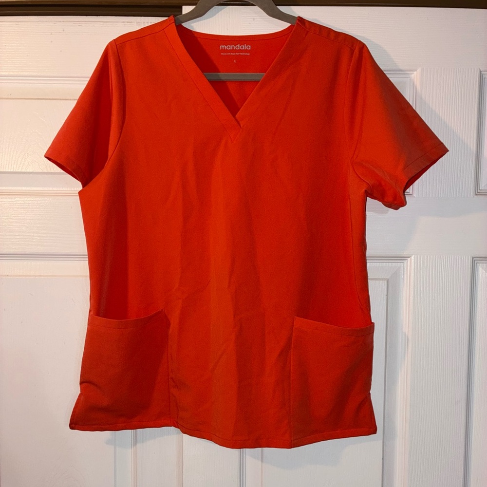 Beautiful bright orange mandala scrub top size large.